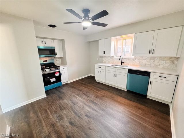 2907 Snow Road up, Parma, OH 44134