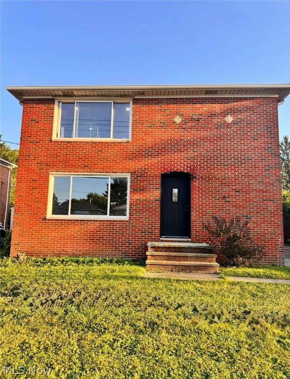 2907 Snow Road up, Parma, OH 44134