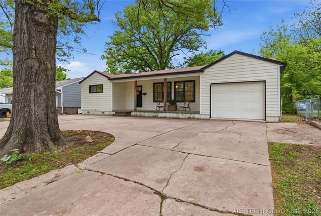602 N Atlanta Street, Owasso, OK 74055
