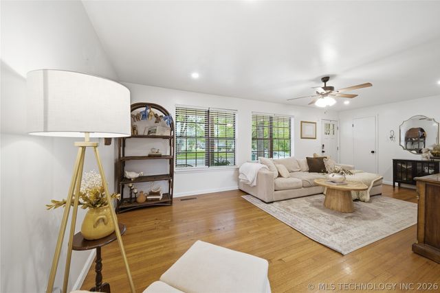 602 N Atlanta Street, Owasso, OK 74055