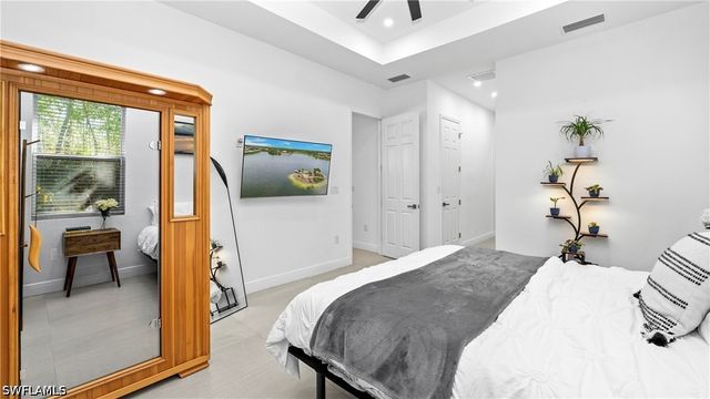 569 Desoto BLVD S, Naples, FL 34117