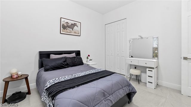 569 Desoto BLVD S, Naples, FL 34117