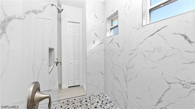 569 Desoto BLVD S, Naples, FL 34117