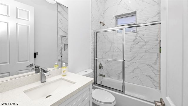 569 Desoto BLVD S, Naples, FL 34117