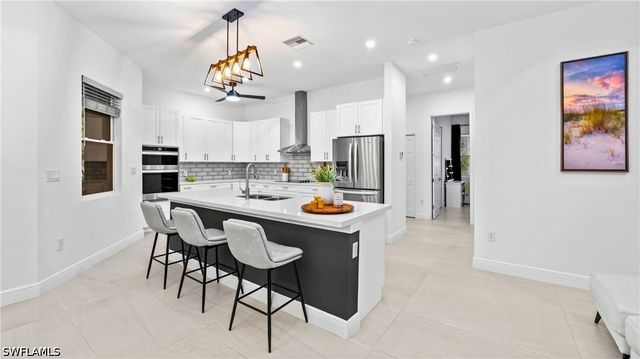 569 Desoto BLVD S, Naples, FL 34117