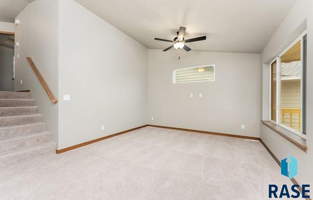 813 N Main St Street, Lennox, SD 57039