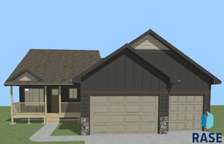 813 N Main St, Lennox, SD 57039