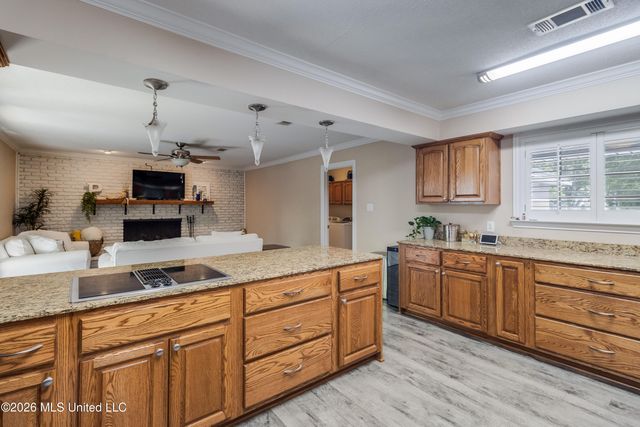 7 Keyser Lane, Gulfport, MS 39507