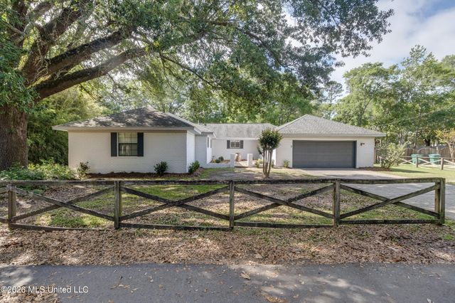 7 Keyser Lane, Gulfport, MS 39507