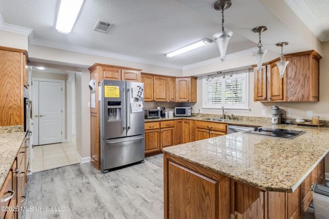 7 Keyser Lane, Gulfport, MS 39507