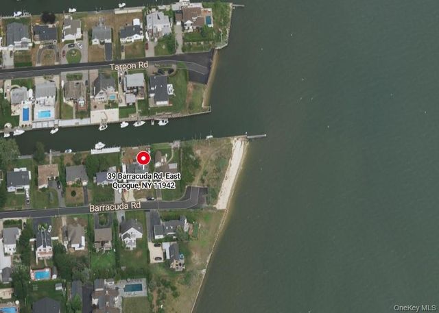 39 Barracuda Road, East Quogue, NY 11942