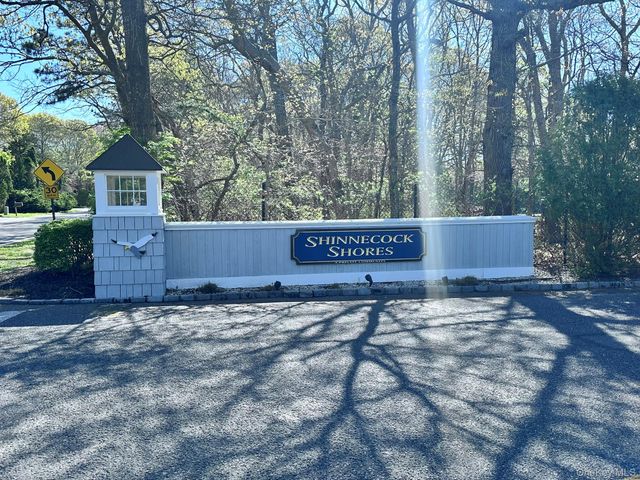 39 Barracuda Road, East Quogue, NY 11942