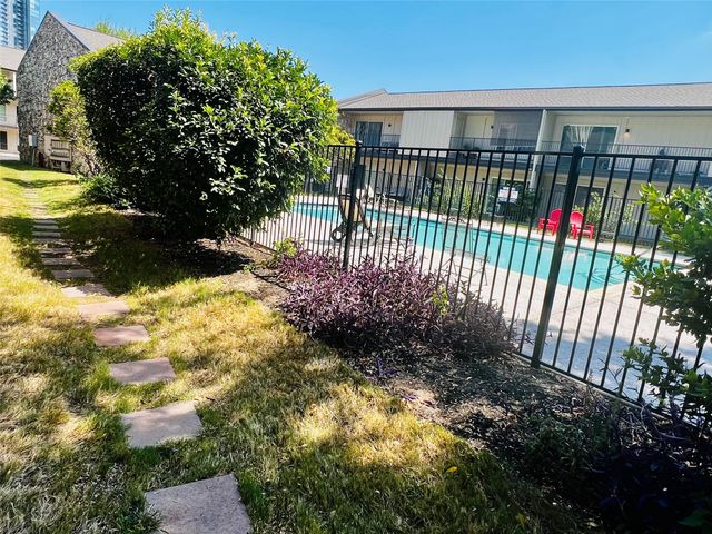 500 E Riverside DR E 149, Austin, TX 78704