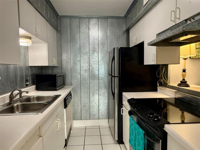 500 E Riverside DR E 149, Austin, TX 78704