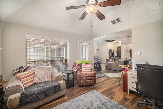 5501 Gateway Lane, Arlington, TX 76017