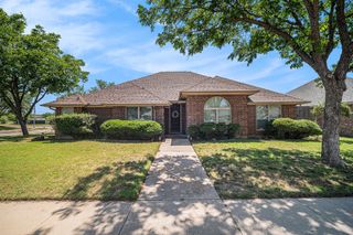5501 Gateway Lane, Arlington, TX 76017
