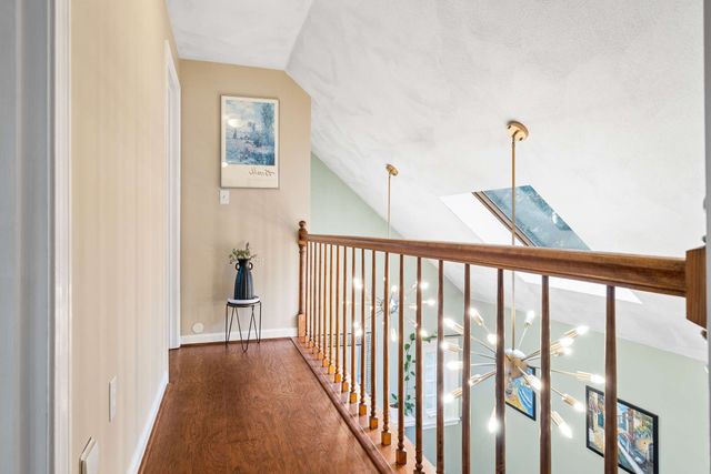 392 Old Farm Rd, Franklin, MA 02038