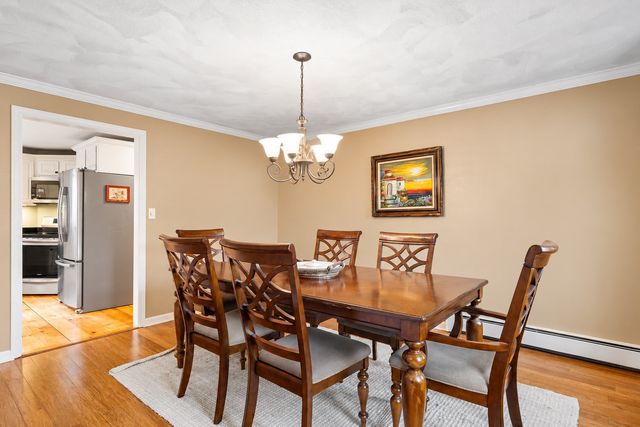 392 Old Farm Rd, Franklin, MA 02038