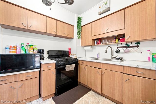 5127 Harold Street, Hamtramck, MI 48212