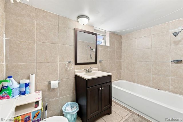 5127 Harold Street, Hamtramck, MI 48212