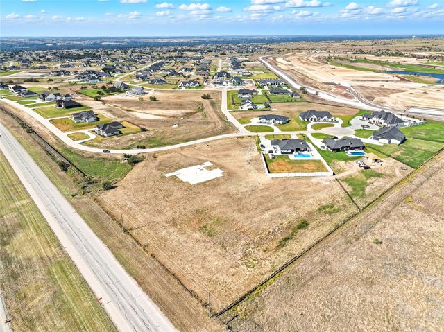 12516 Bella Crossing Drive, Fort Worth, TX 76126