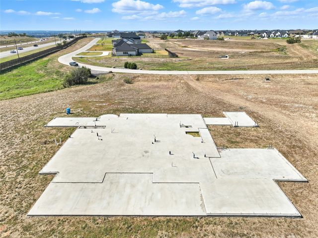 12516 Bella Crossing Drive, Fort Worth, TX 76126