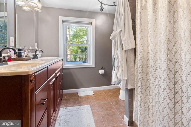 213 MONTROSE, Philadelphia, PA 19147