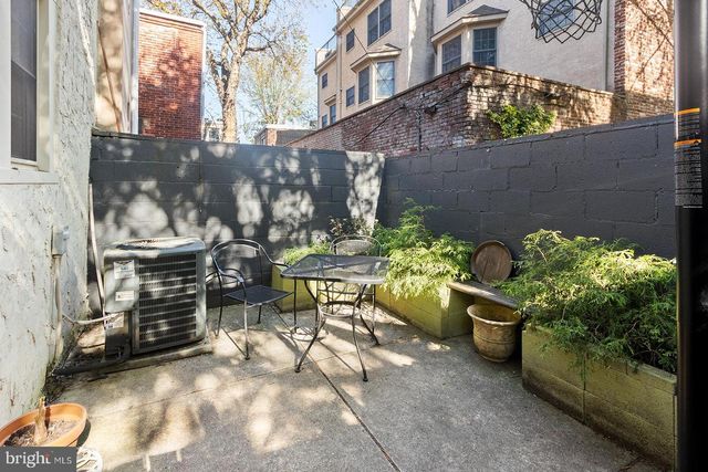 213 MONTROSE, Philadelphia, PA 19147