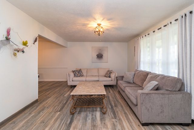 6808 Laurel Cherry Drive, Rockford, IL 61108