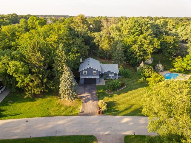 6808 Laurel Cherry Drive, Rockford, IL 61108