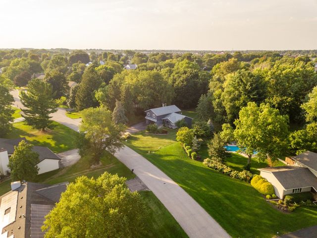 6808 Laurel Cherry Drive, Rockford, IL 61108
