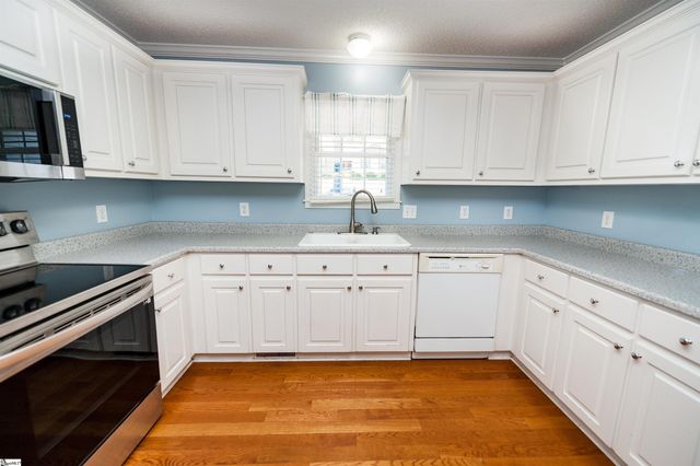 113 Brooke Lee Circle, Taylors, SC 29687