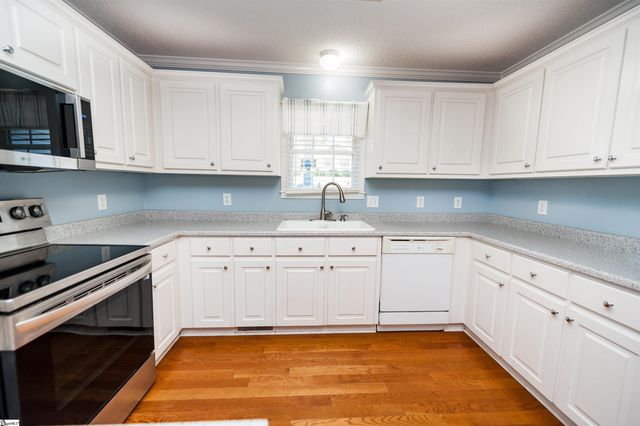 113 Brooke Lee Circle, Taylors, SC 29687