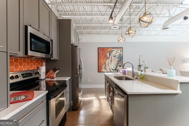 1295 E Broad Street, Athens, GA 30601