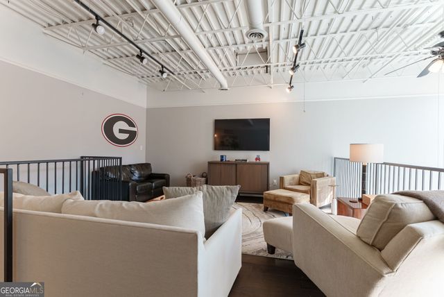 1295 E Broad Street, Athens, GA 30601