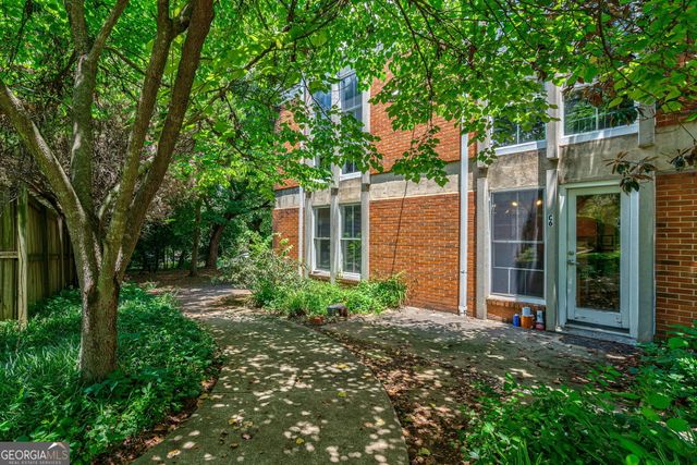 1295 E Broad Street, Athens, GA 30601