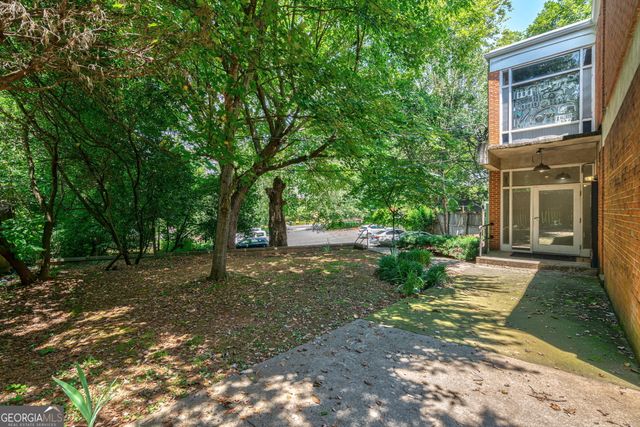 1295 E Broad Street, Athens, GA 30601