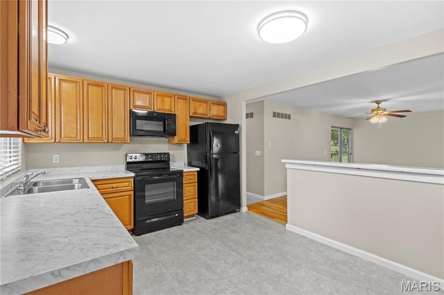1411 Sherwood Forest Drive, Florissant, MO 63031