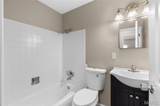 1411 Sherwood Forest Drive, Florissant, MO 63031