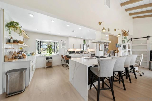 3975 Apore St, La Mesa, CA 91941