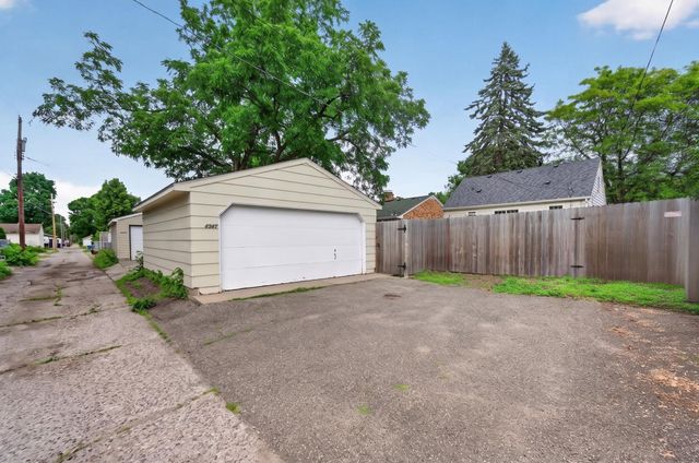4247 Zenith Avenue N, Robbinsdale, MN 55422
