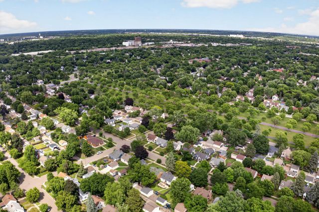 4247 Zenith Avenue N, Robbinsdale, MN 55422