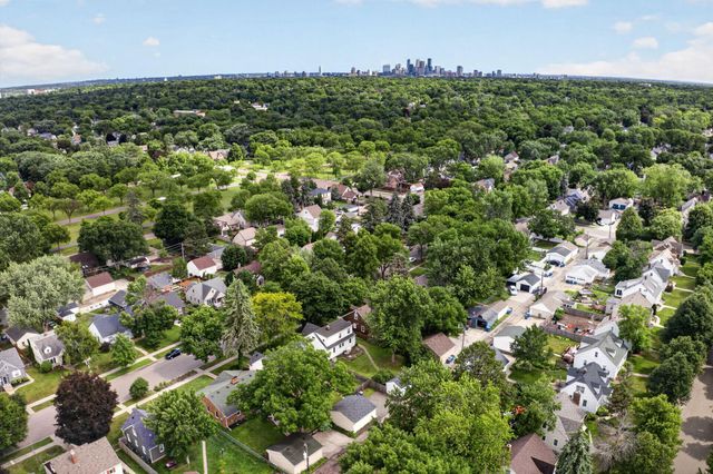 4247 Zenith Avenue N, Robbinsdale, MN 55422