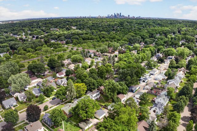 4247 Zenith Avenue N, Robbinsdale, MN 55422