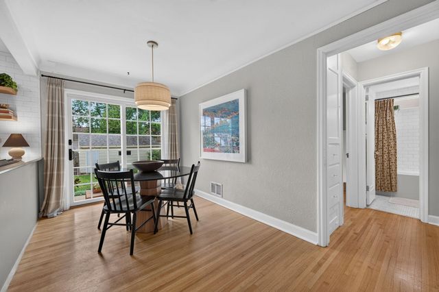 4247 Zenith Avenue N, Robbinsdale, MN 55422