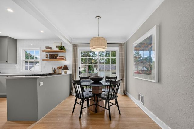 4247 Zenith Avenue N, Robbinsdale, MN 55422