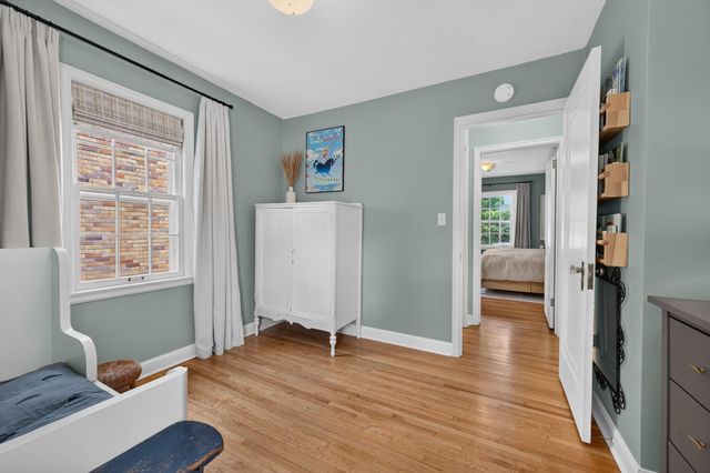 4247 Zenith Avenue N, Robbinsdale, MN 55422