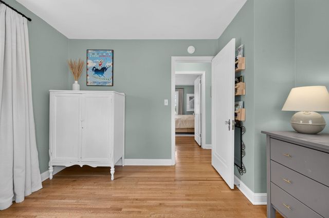 4247 Zenith Avenue N, Robbinsdale, MN 55422