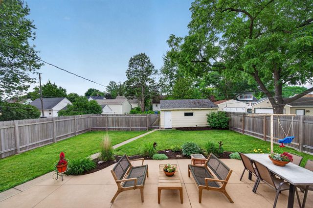 4247 Zenith Avenue N, Robbinsdale, MN 55422