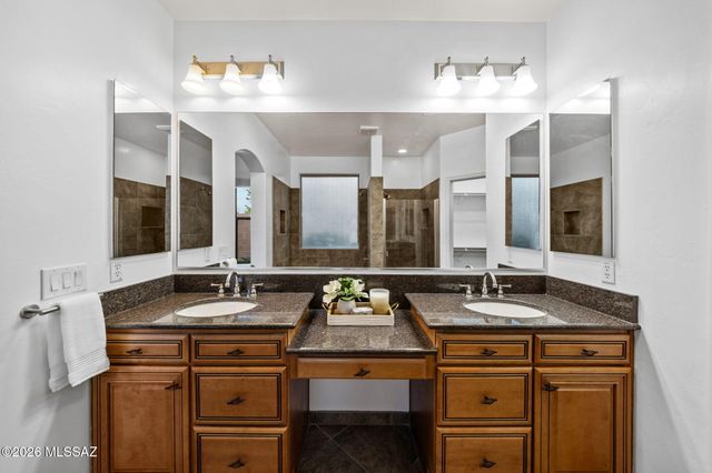 12488 N Paseo Penuela, Marana, AZ 85658